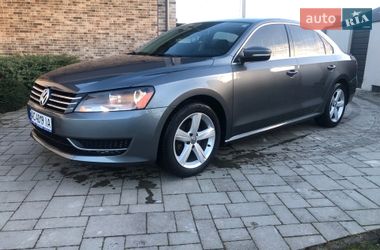 Седан Volkswagen Passat 2013 в Луцьку