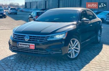 Седан Volkswagen Passat 2016 в Львове