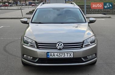 Универсал Volkswagen Passat 2013 в Киеве