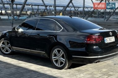 Седан Volkswagen Passat 2012 в Львове