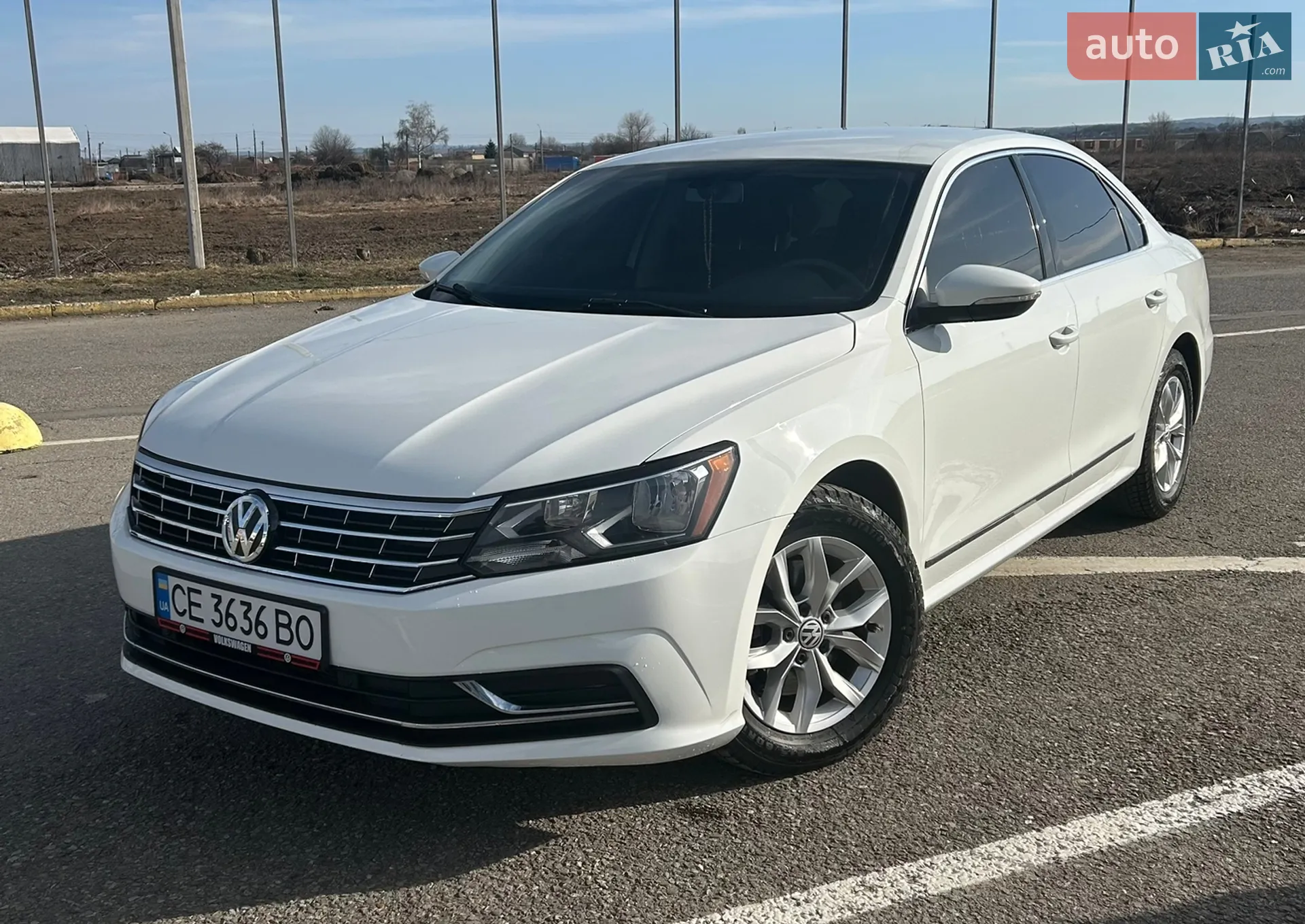2017 Volkswagen Passat - мініатюра 2