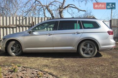 Универсал Volkswagen Passat 2022 в Краснограде