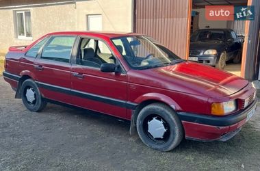Седан Volkswagen Passat 1991 в Болехове