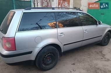 Универсал Volkswagen Passat 2004 в Одессе