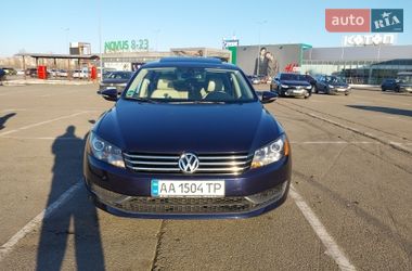 Седан Volkswagen Passat 2012 в Києві