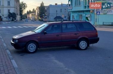 Универсал Volkswagen Passat 1991 в Снятине