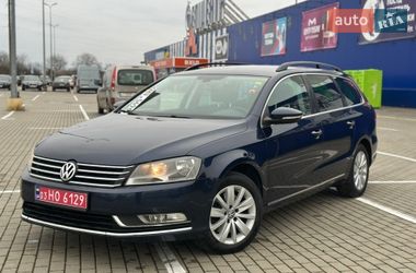 Универсал Volkswagen Passat 2011 в Нововолынске