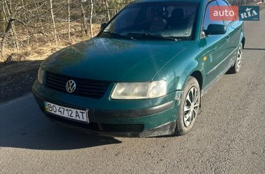 Седан Volkswagen Passat 1998 в Рокитному