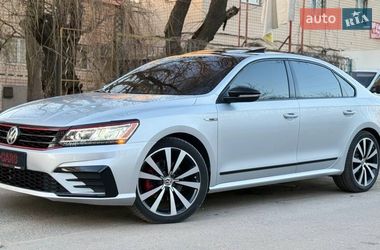 Седан Volkswagen Passat 2018 в Одессе