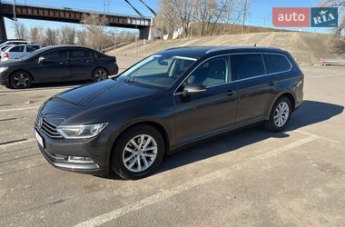 Універсал Volkswagen Passat 2019 в Києві