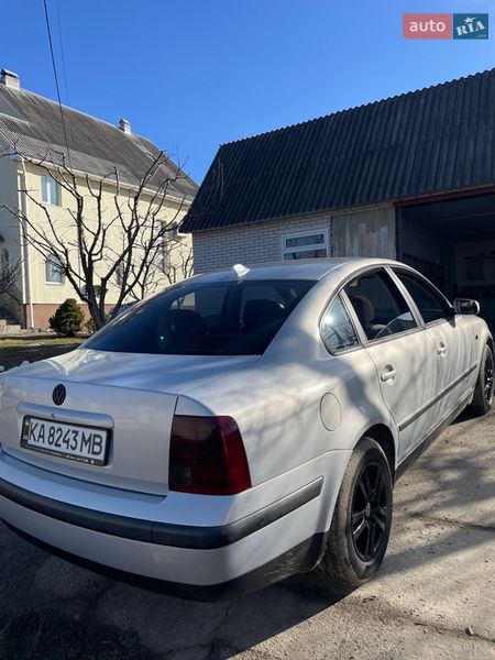 Седан Volkswagen Passat 1998 в Фастове