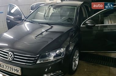 Седан Volkswagen Passat 2011 в Харькове