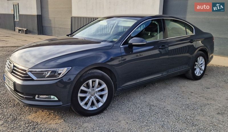 Седан Volkswagen Passat 2017 в Виноградове