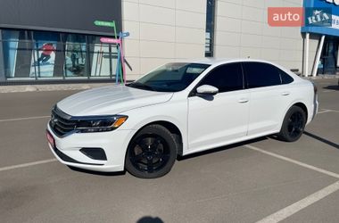 Седан Volkswagen Passat 2019 в Киеве