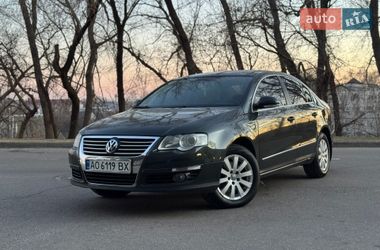 Седан Volkswagen Passat 2008 в Киеве