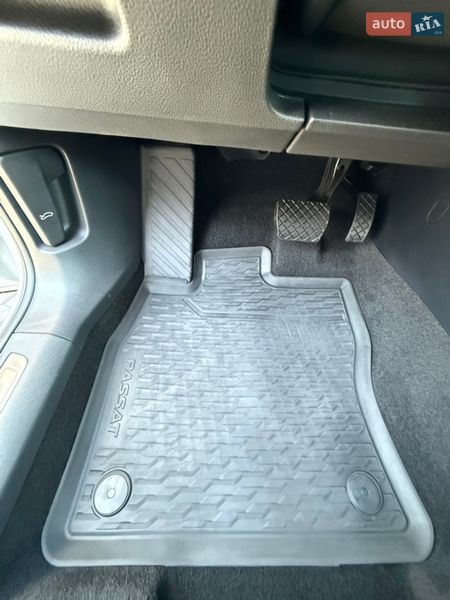 Универсал Volkswagen Passat 2022 в Луцке