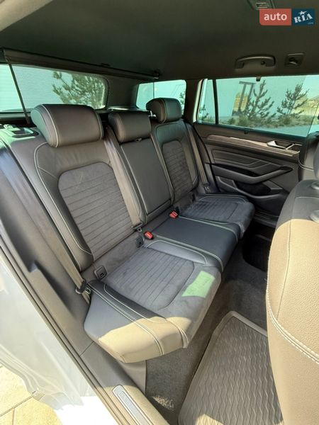 Универсал Volkswagen Passat 2022 в Луцке