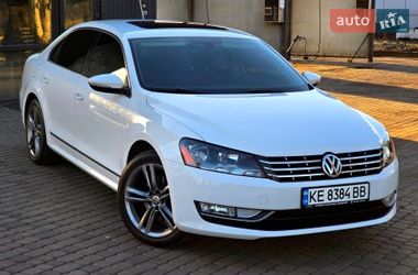 Седан Volkswagen Passat 2012 в Днепре