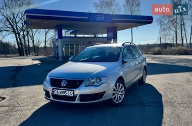 Универсал Volkswagen Passat 2005 в Ромнах