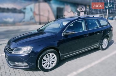 Універсал Volkswagen Passat 2012 в Луцьку