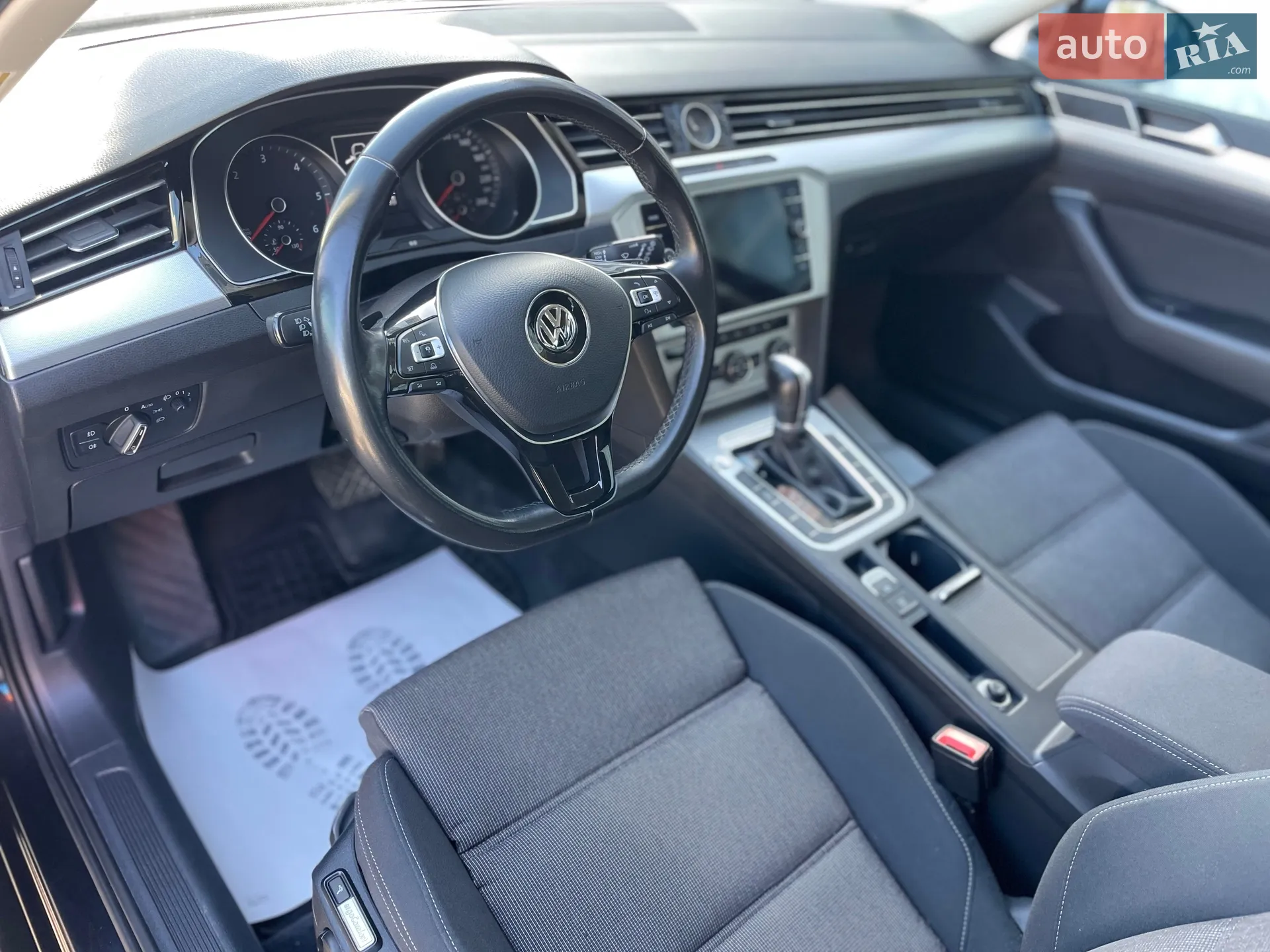 2017 Volkswagen Passat - мініатюра 16