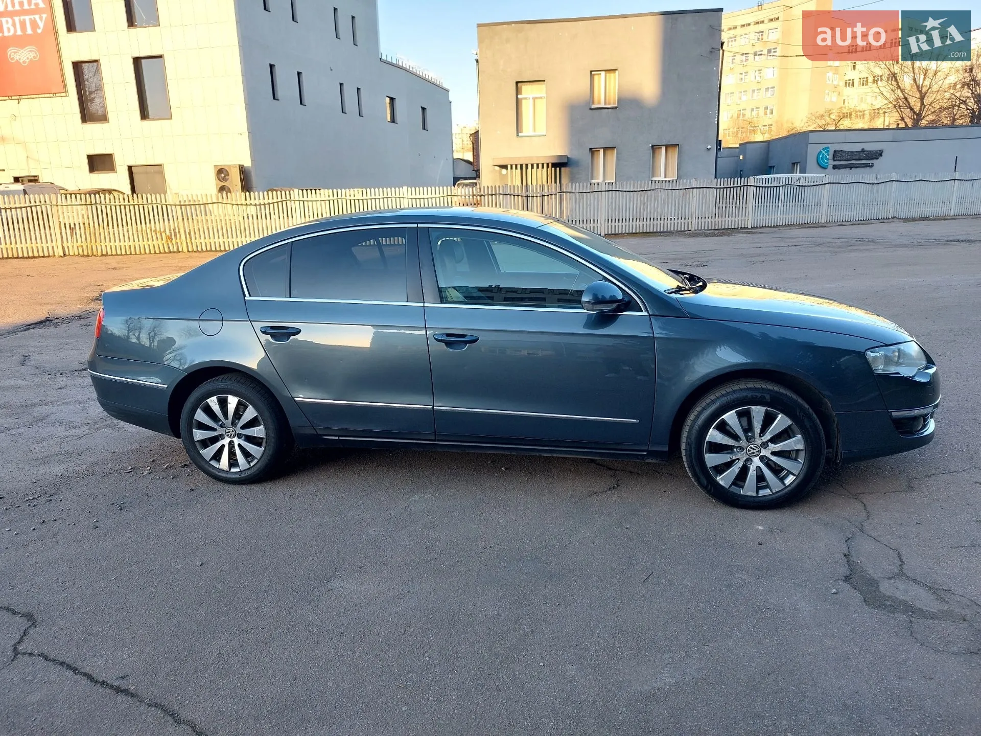 2010 Volkswagen Passat - мініатюра 8