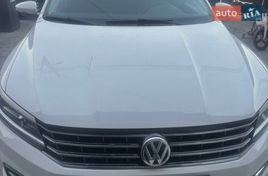 Седан Volkswagen Passat 2018 в Львові