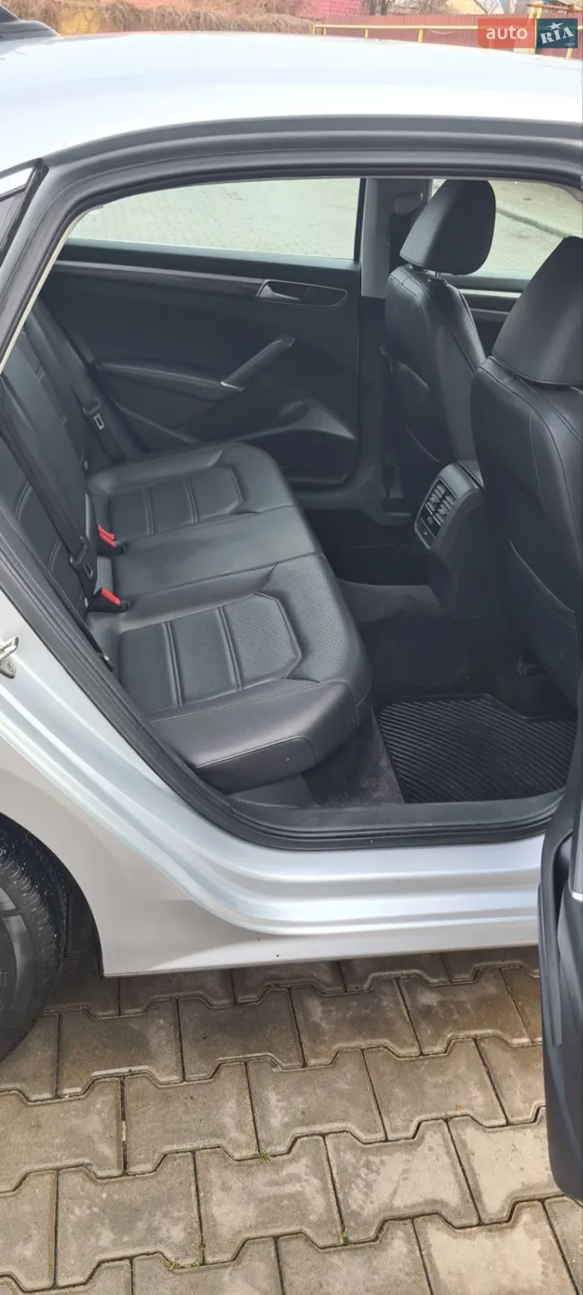 2016 Volkswagen Passat - мініатюра 22