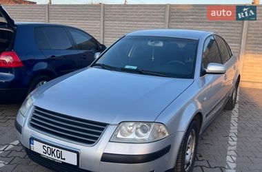 Седан Volkswagen Passat 2003 в Виннице