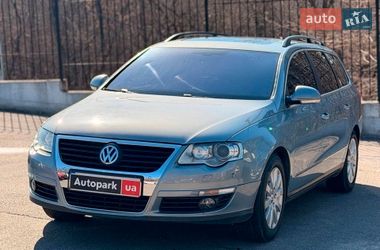 Универсал Volkswagen Passat 2009 в Киеве
