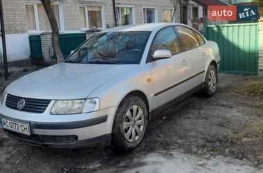 Седан Volkswagen Passat 1998 в Луцке