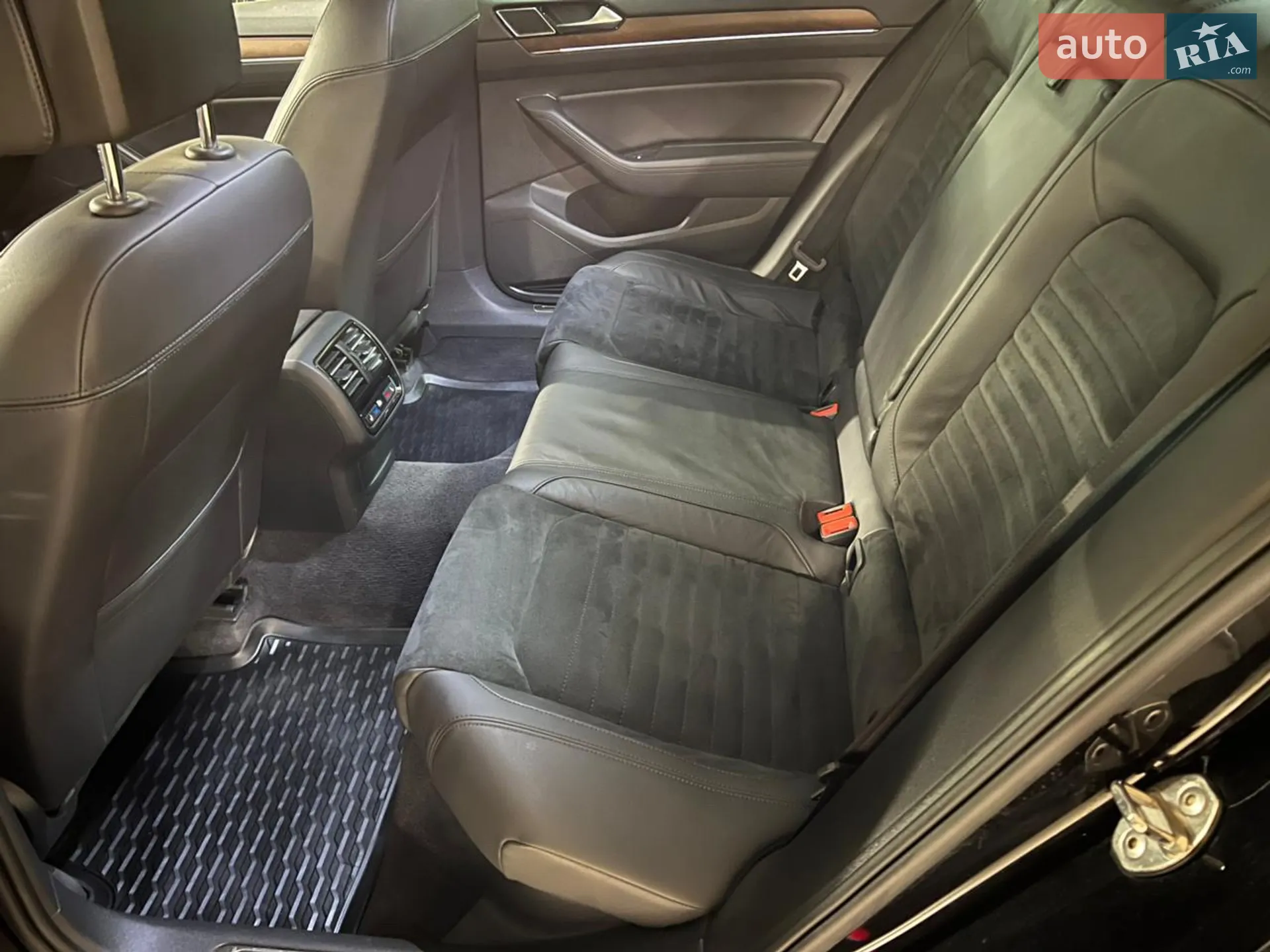 2018 Volkswagen Passat - мініатюра 28
