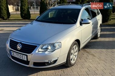 Універсал Volkswagen Passat 2008 в Чернівцях