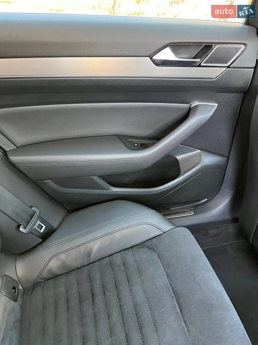 2016 Volkswagen Passat - мініатюра 25
