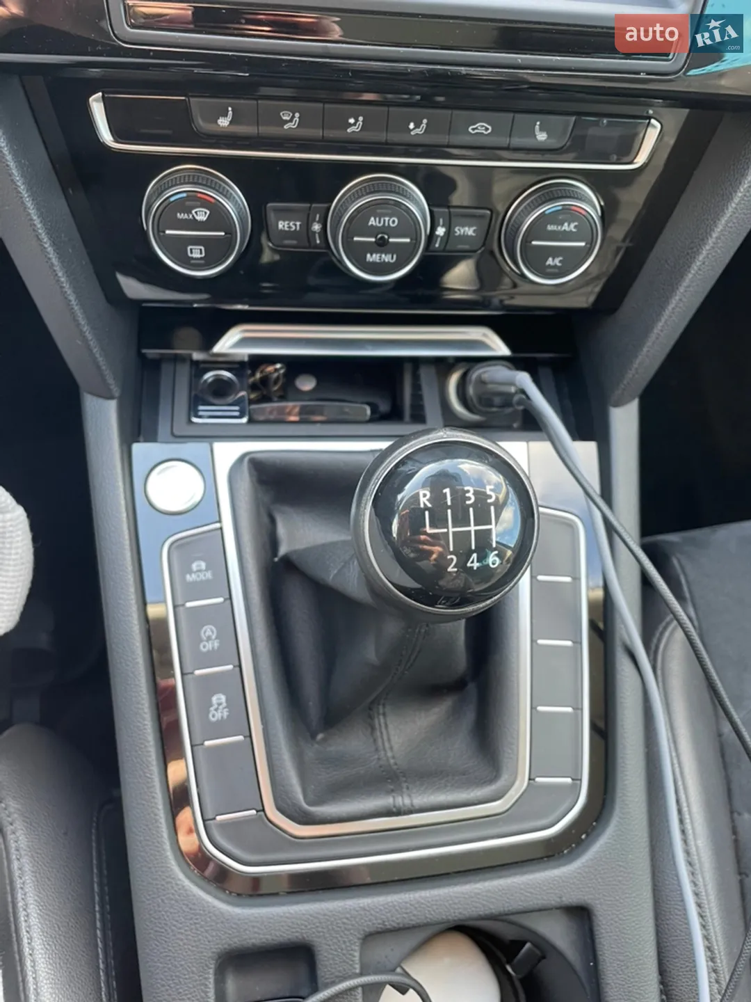 2016 Volkswagen Passat - мініатюра 28