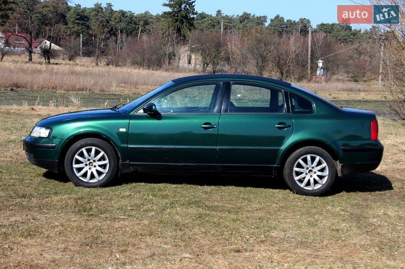 Седан Volkswagen Passat 1999 в Кременце