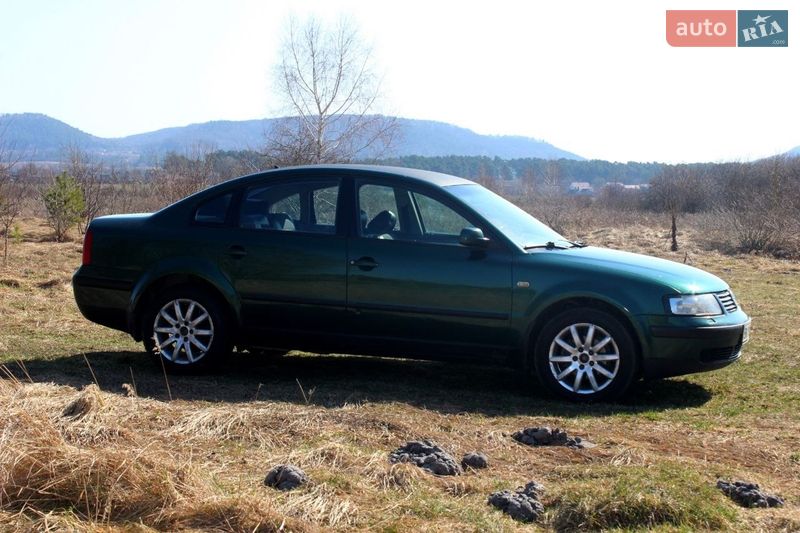 Седан Volkswagen Passat 1999 в Кременце