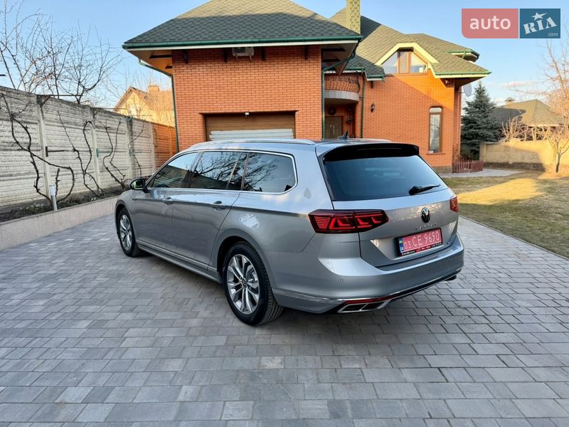 Універсал Volkswagen Passat 2021 в Житомирі