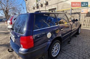 Универсал Volkswagen Passat 1998 в Одессе