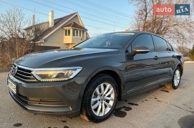 Седан Volkswagen Passat 2015 в Глухове