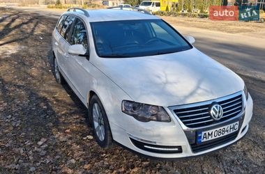 Универсал Volkswagen Passat 2010 в Емильчине