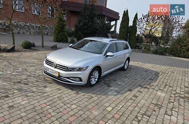 Універсал Volkswagen Passat 2020 в Нововолинську