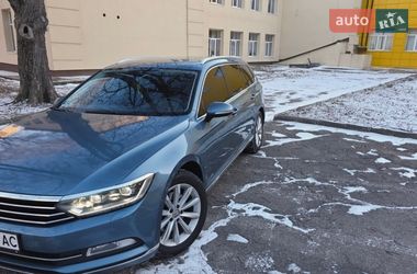 Универсал Volkswagen Passat 2017 в Днепре