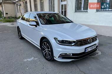 Седан Volkswagen Passat 2018 в Харькове