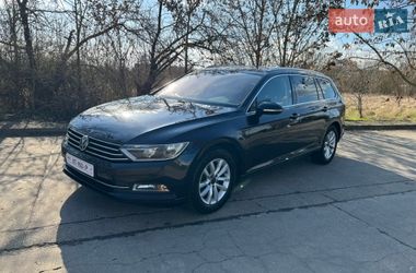 Универсал Volkswagen Passat 2015 в Львове
