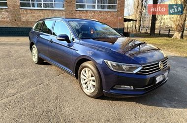Универсал Volkswagen Passat 2015 в Киеве