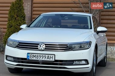 Седан Volkswagen Passat 2016 в Киеве