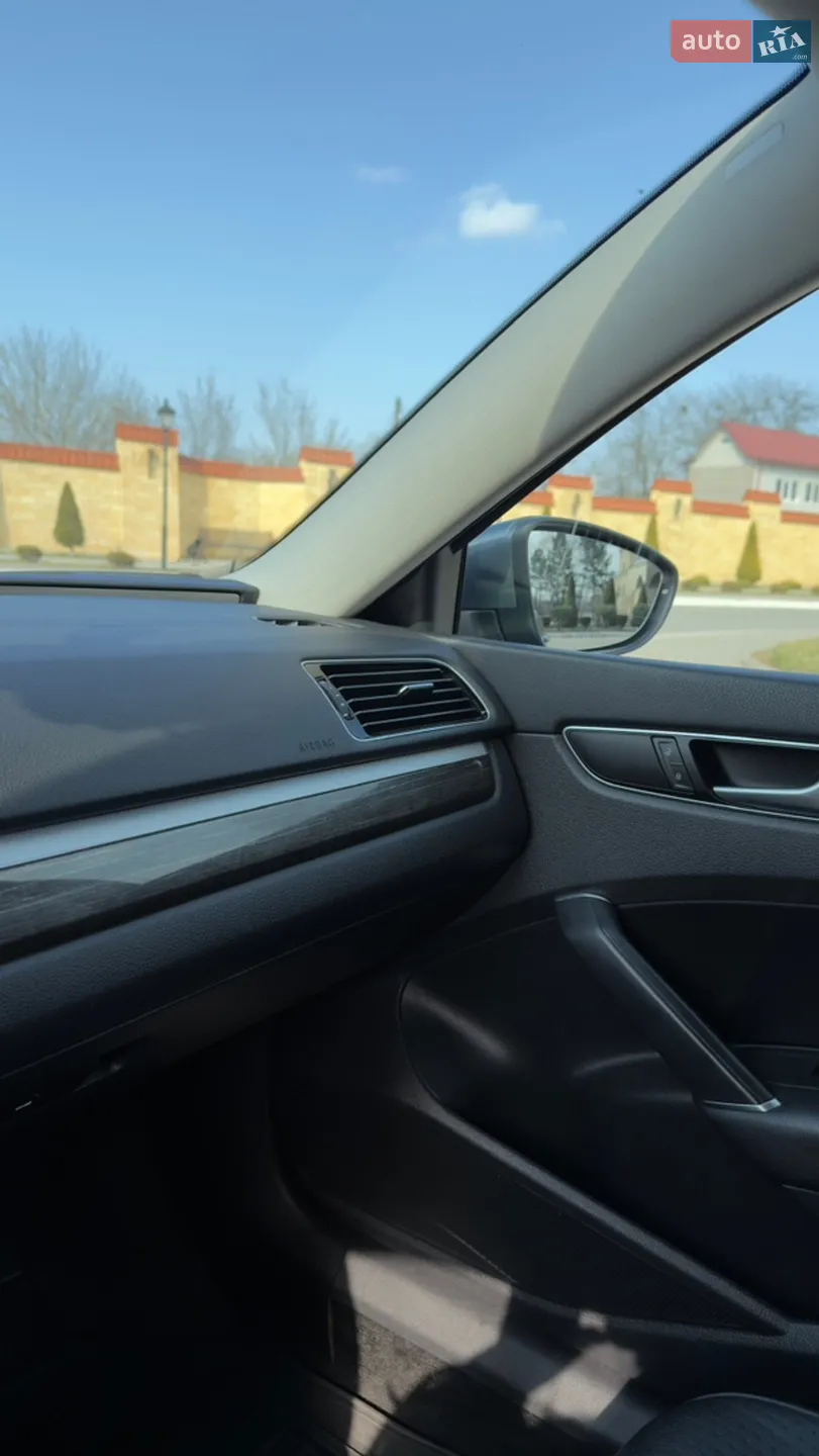 2016 Volkswagen Passat - мініатюра 9