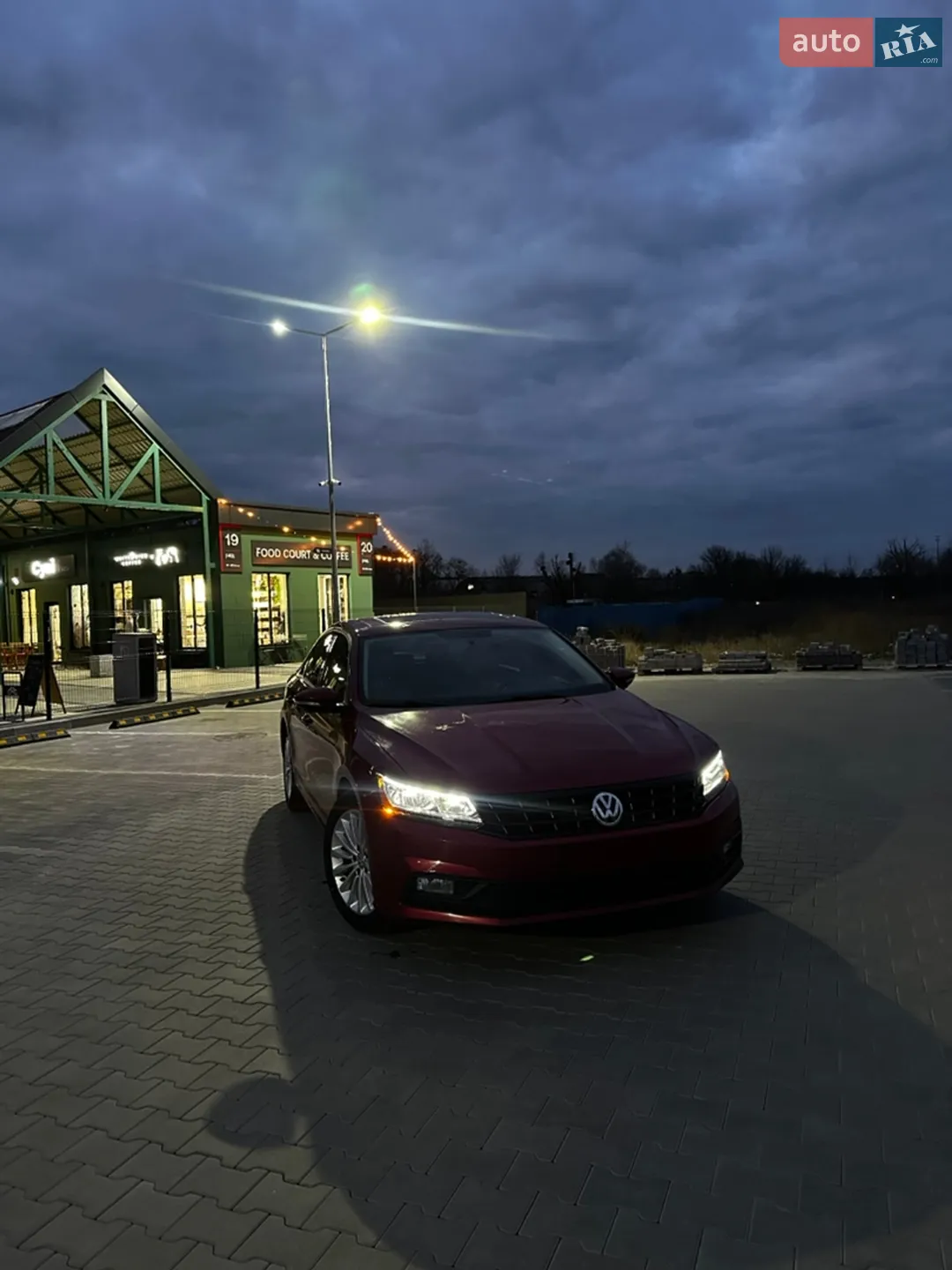 2017 Volkswagen Passat - фото 1