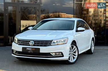 Седан Volkswagen Passat 2017 в Киеве